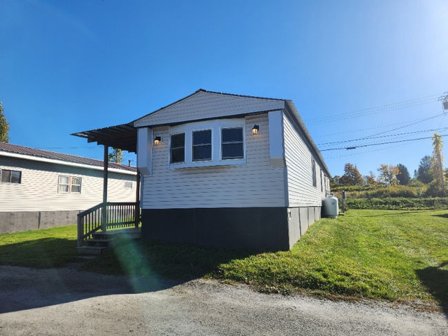 Photo - 24 Founders Wy