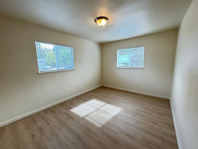 Photo - 3 bed /1 ba house - Yuba City