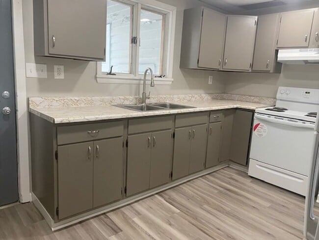 Photo - 142 N Mechanic St Unit Apt 2