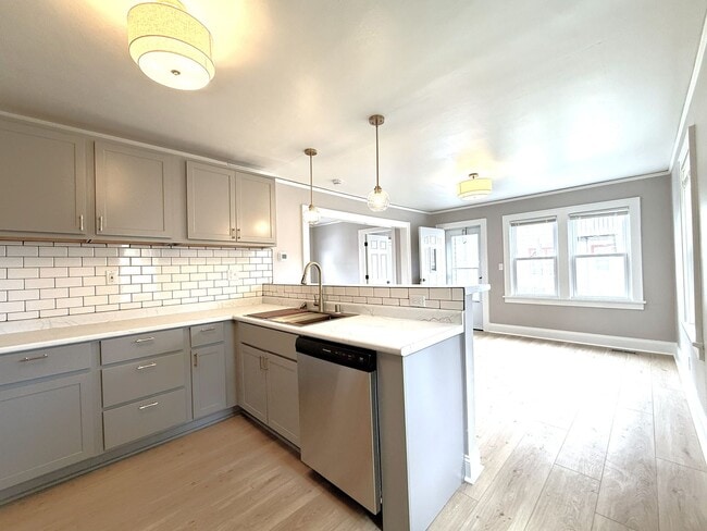 Photo - 323 N 59th St Unit 323A N 59th Street
