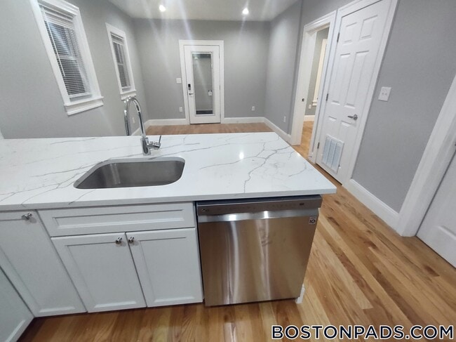 Photo - 15 Harold St Unit 2