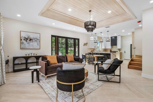 Photo - 1920 Spanish Trail