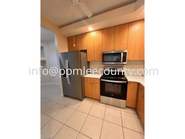 Photo - Fantastic totally renovated 2 bedroom 2 bath condo in Van Loon Commons.