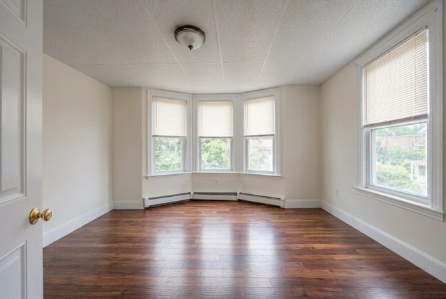 Building Photo - 55 Myrtle St Unit 2