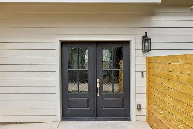 Photo - 4704 Enchanted Ln