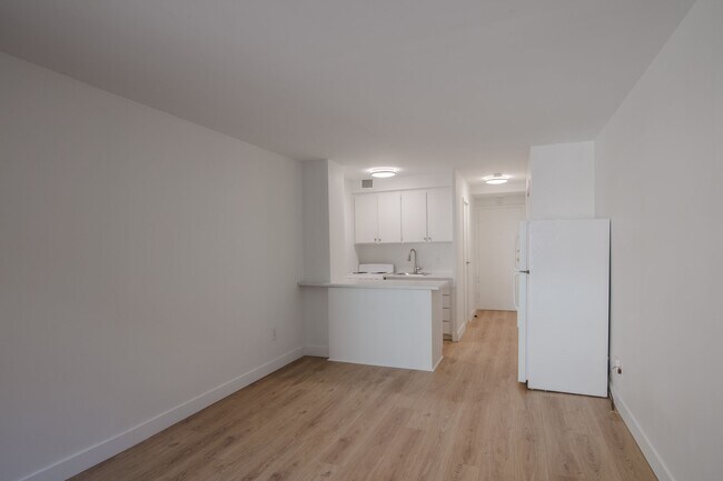 Photo - 3460 Rue Durocher Unit 1002