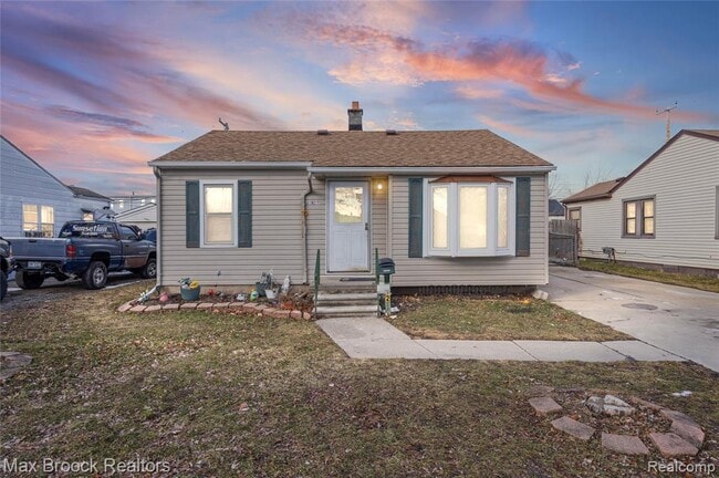 Photo - 19217 Birmingham St