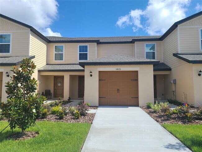 Photo - Beautiful 2-Bedroom Townhouse in Tampa | Brand New Paint & Vinyl Floors!