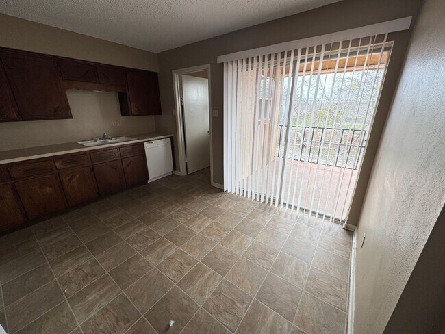 Photo - 2202 Hunt Dr Unit Apt D