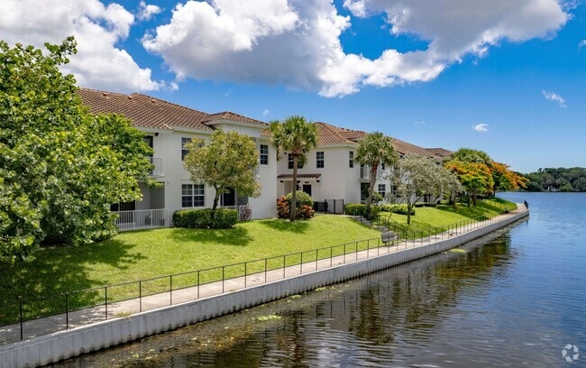 Welcome to Bridgewater at Lake Osbourne - Bridgewater at Lake Osborne Rental