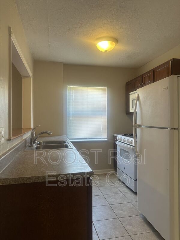 Photo - 1048 Berkeley Rd