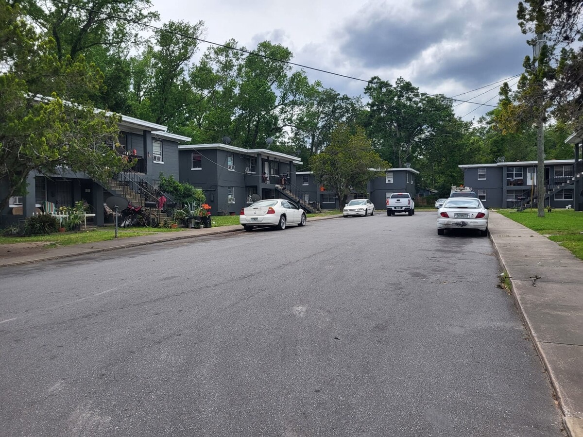 Photo - 2020 Palafox St