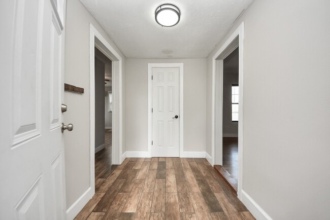 Photo - 215 St Charles Dr