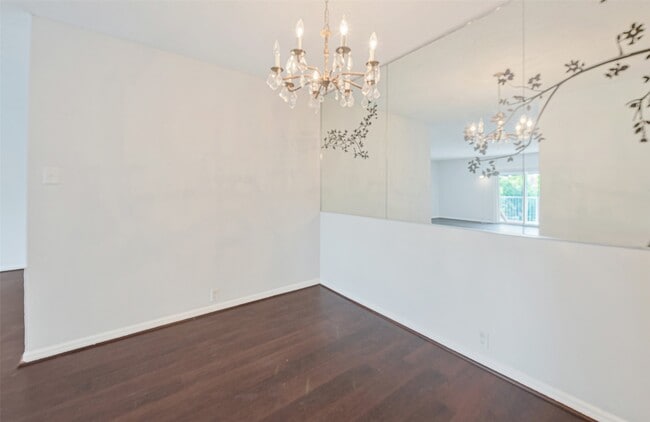 Photo - 2601 Bellefontaine Unit B309
