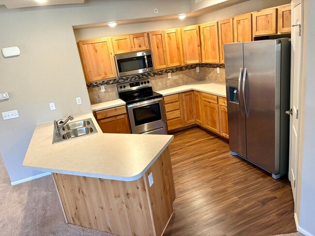 Photo - 2 WEEKS FREE! Spacious Townhome! Unit #3712
