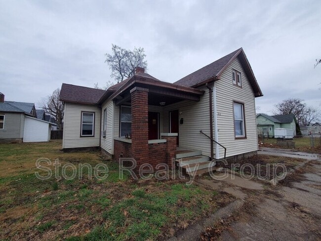 Building Photo - 812 College Ave Unit 2