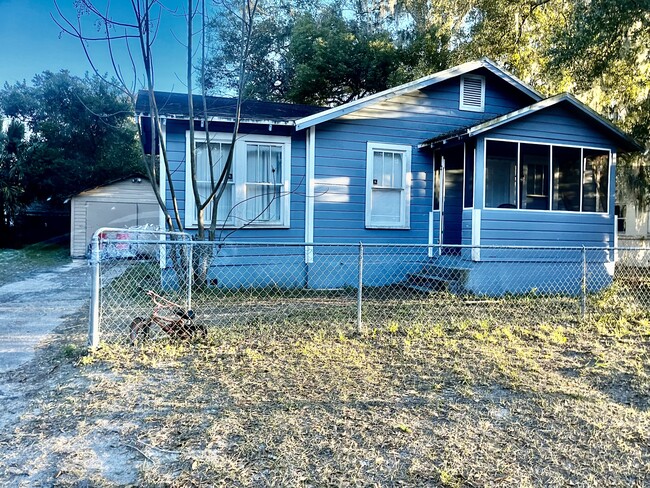 Photo - 444 Duray St House