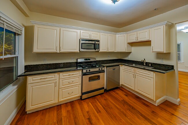 Photo - 290 Broadway Unidad 1