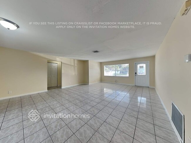 Photo - 479 NW 19th Ct