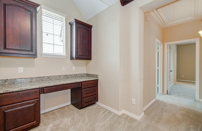 Building Photo - 5711 Avon Landing Ln