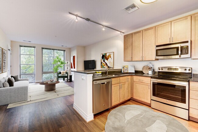Dorchester West Apartments