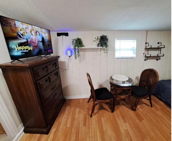 Photo - 6221 SW 41st Pl Unit Cozy