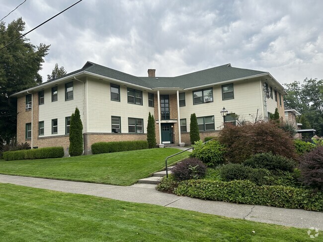 Building Photo - The Lee Apartments