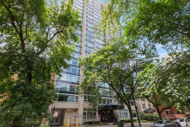 Building Photo - 2728 N Hampden Ct Unit 1905
