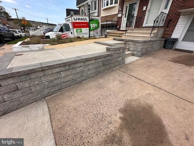 Building Photo - 12032 Millbrook Rd