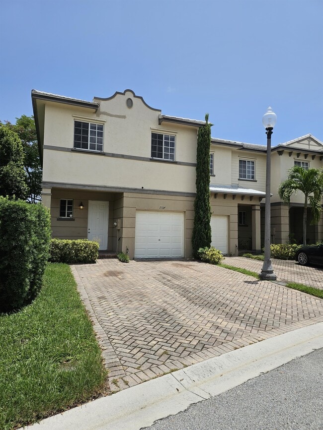 Building Photo - 2014 Marsh Harbor Dr Rental
