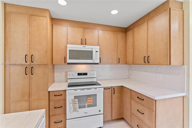 Photo - 9081 Lake Park Cir N