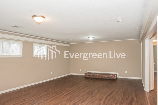 Photo - 1004 8th Ave SW