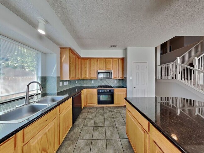 Photo - 736 Mulberry Ln