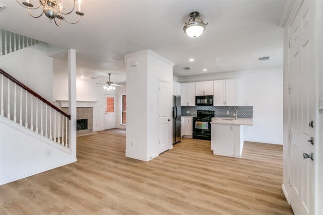 1013 Rodin Ln