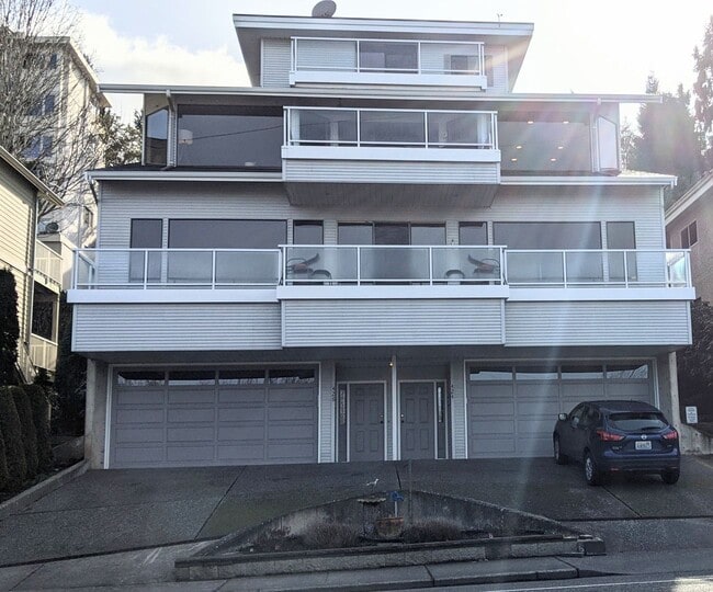 Photo - 180 Degree View of Bellingham Bay in South... Unit 426 Boulevard