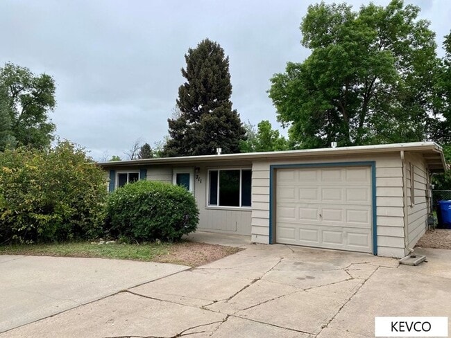 Building Photo - Ranch Style Across the Street from CSU!