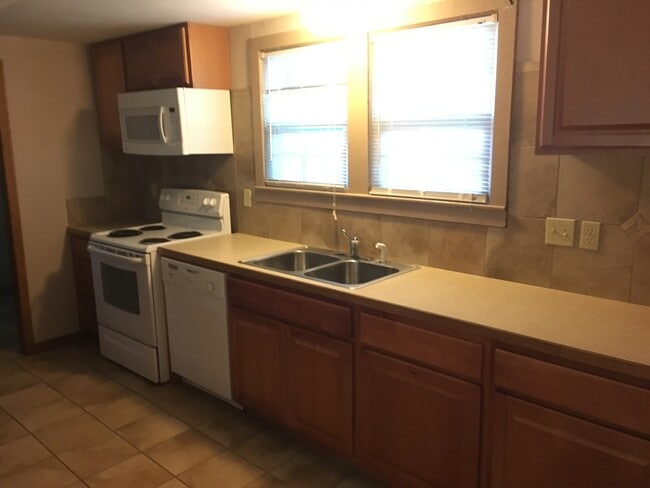 Photo - WH-Main Duplex Unit WH-232