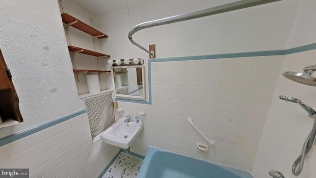 Photo - 438 St Paul St