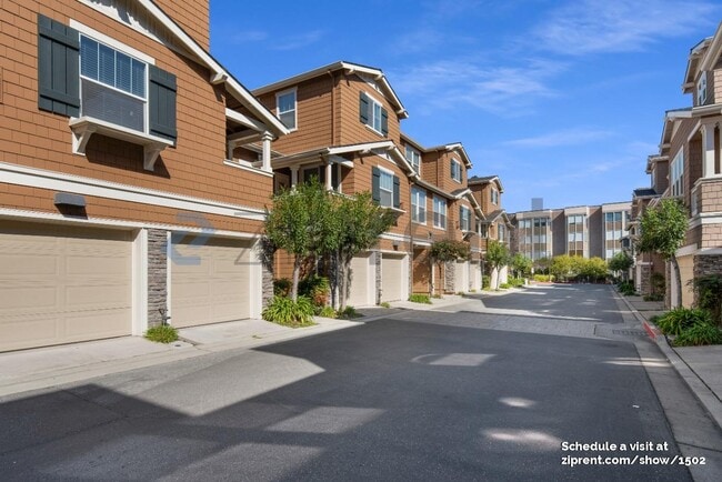 Photo - 400 Live Oak Way