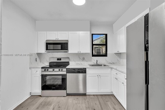 Photo - 2750 SW 26th St Unit MAIN