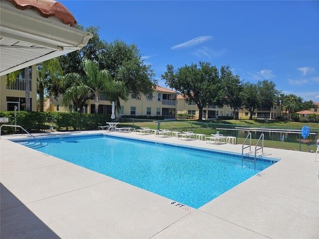 904 Casa Del Lago Way Unit 904