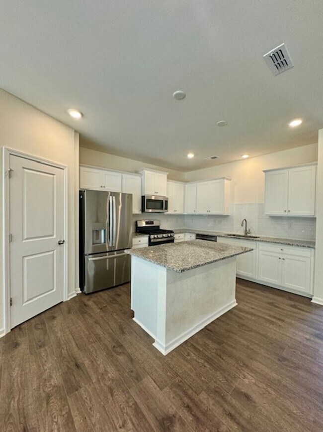 Photo - 206 Harpers Run Ln