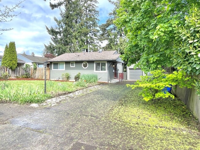 Parkrose Heights neighborhood, 3 bedroom, ... - Parkrose Heights neighborhood, 3 bedroom, ... House