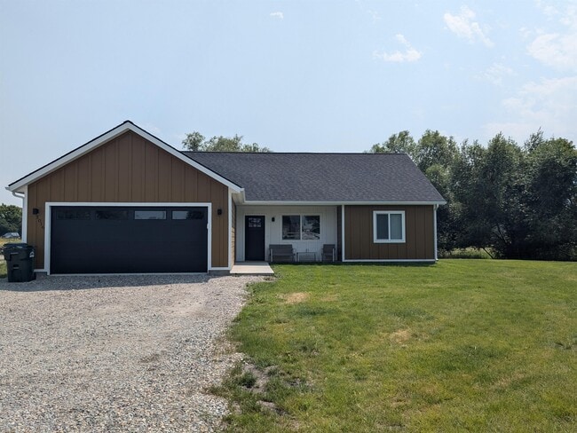 Photo - 1016 8th Ave W