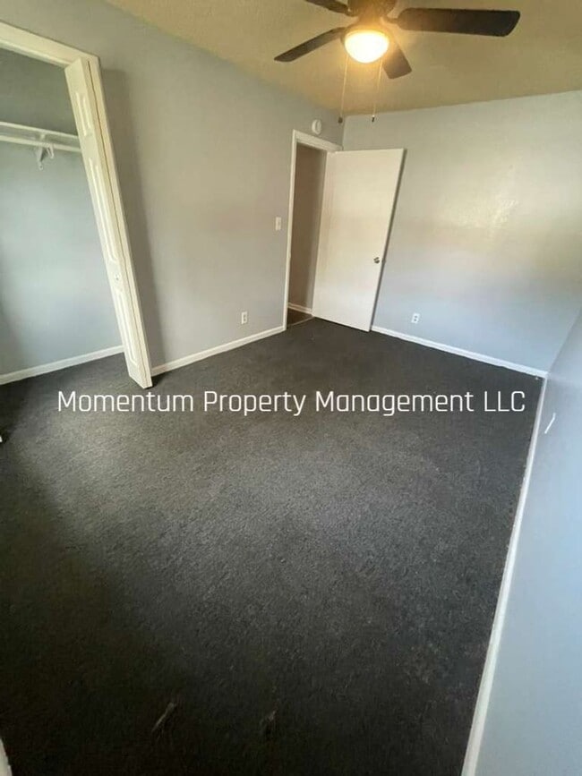 Photo - Cute and Cozy 2/1 in Mulberry- Apply FOR FREE now!!