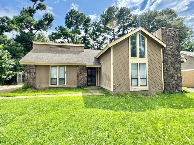 Photo - 2199 Winding Path Dr House
