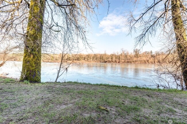 Photo - 26015 166th St SE Unit B