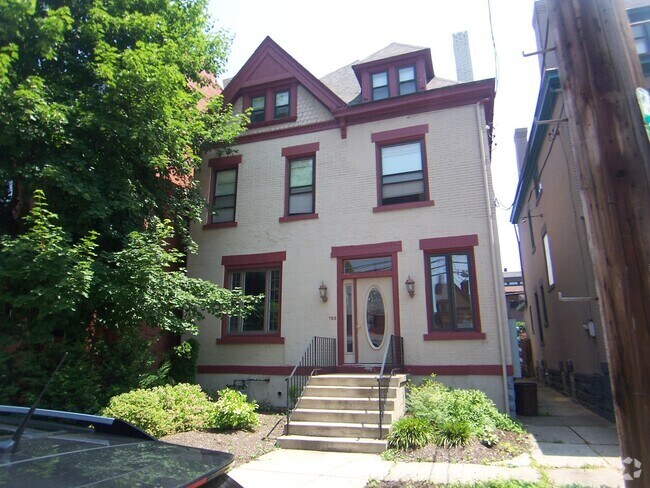 Building Photo - 705 S Aiken Ave Unit 1 Rental