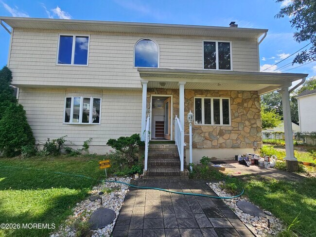 4 Reade St