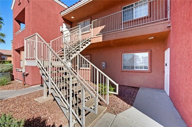 Building Photo - 4730 E Craig Rd Unit 2020